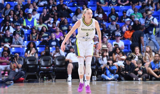 WNBA新秀状元佩奇首季数据亮眼：场均19.1分5.3助攻，单场44分创赛季联盟最高纪录