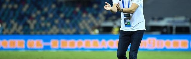 APP下载-更衣室里谢晖下令：不能再退，再退就是0比3了！