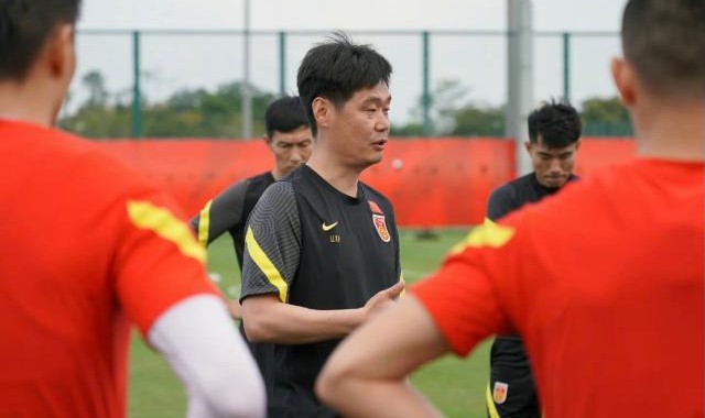 APP下载-国足30人到齐继续高强度训练 明天首场热身战亚泰